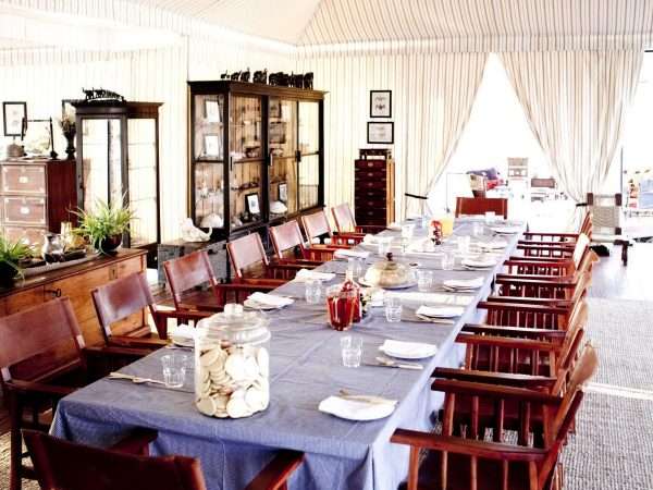 15San Camp - Dining Area