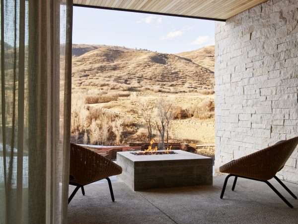 BSK_Accommodations_Earth-Suite_Firepit_2021_1