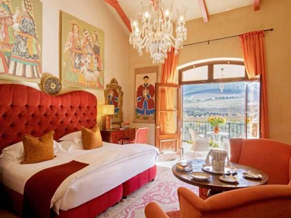 LR Luxury Suite (1)