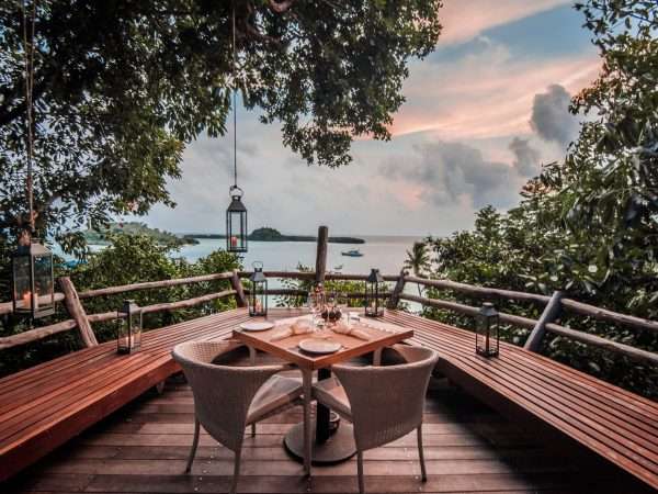 look_out_deck_with_foliage_view_out_lagoon