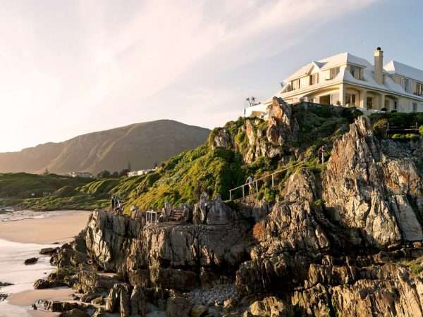 twitter-slider-clifftop-seas-birkenhead-house-hermanus (1)-min
