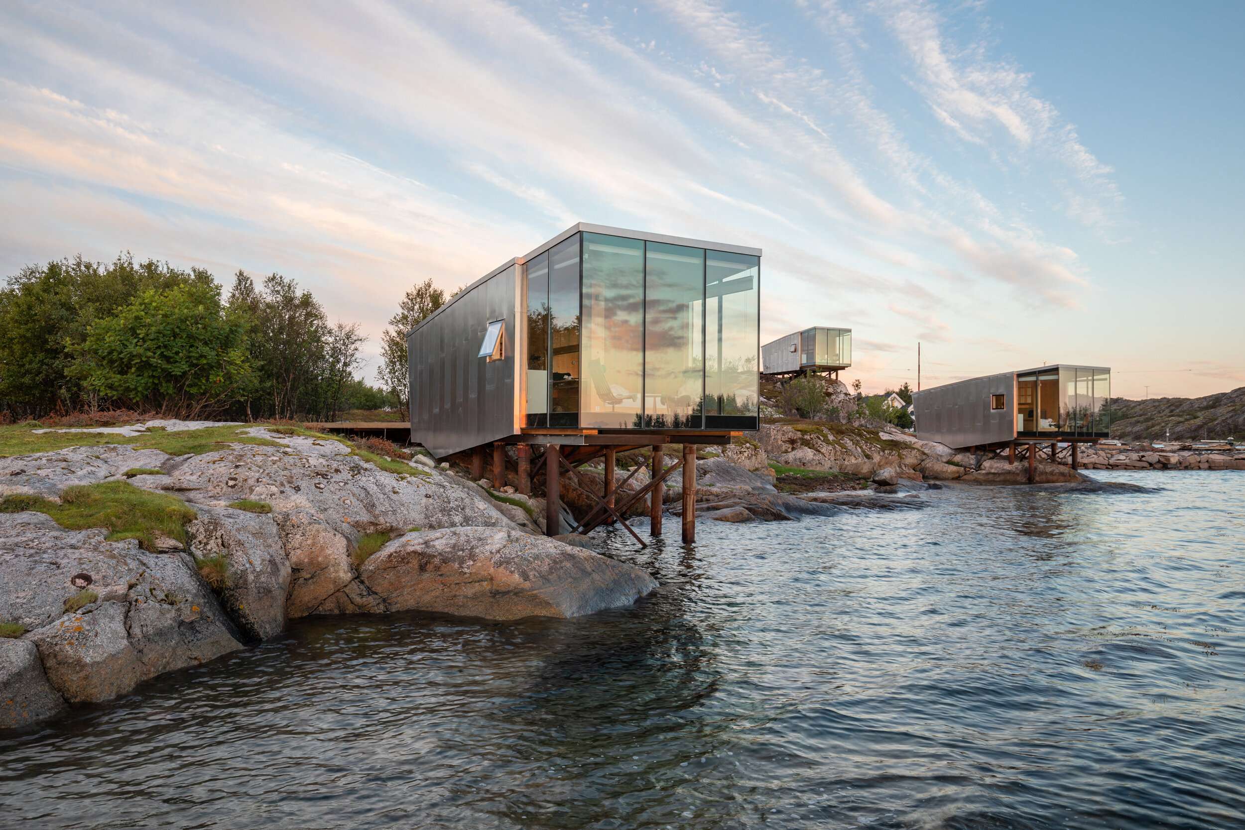 Discover Manshausen in Norway, a modern island hideaway with sea cabins, adventure, and stunning Arctic views.