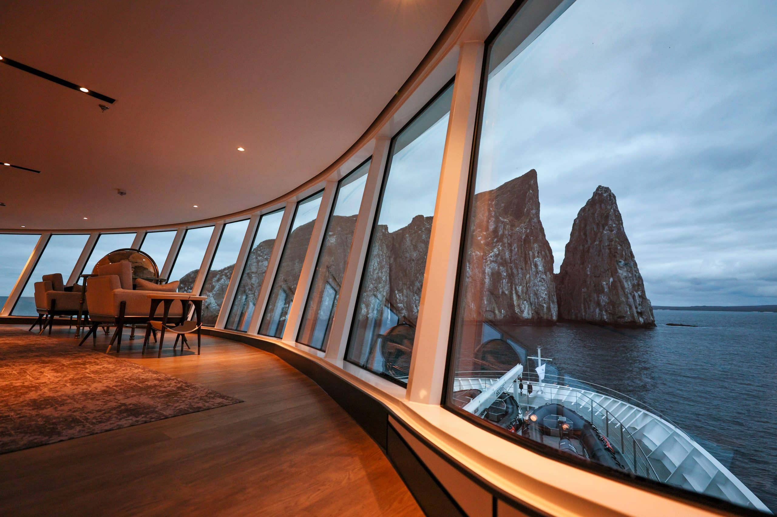Observation Lounge, Silver Origin
