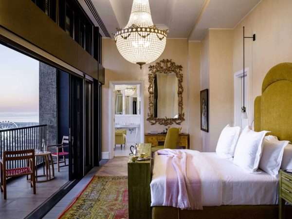 ts-rooms-penthouse-bedroom