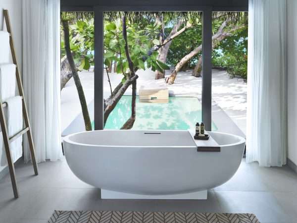 Beach Pool Villa Bathroom 2