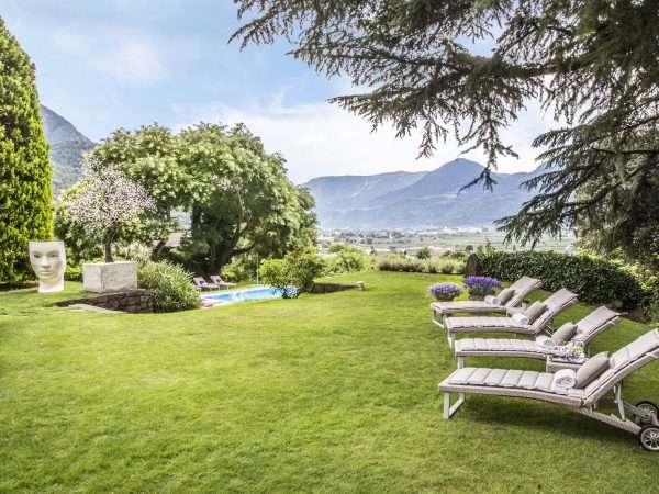 2018-07-27-Paternoster-VILLAEDEN-MERAN-03-Garten