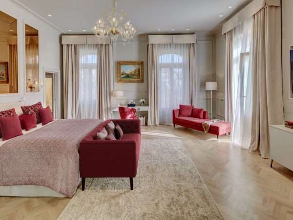 Suite Reale_Bedroom_@tysonsadlo