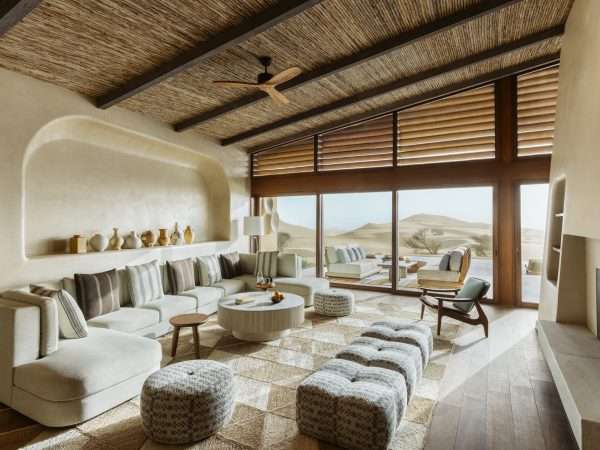 1_The Retreat_living area