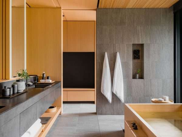 Aman_Kyoto_Accommodation_Bathroom.jpg