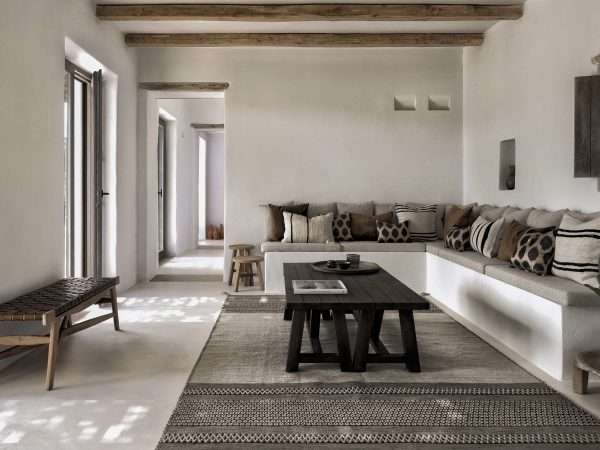FARMHOUSE_LIVINGROOM