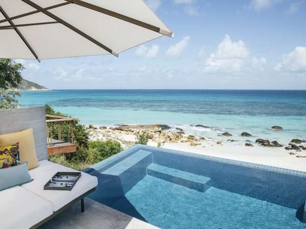 Lizard-Island_Great-Barrier-Reef_The-House_Beachfront-Pool_credit-Elise-Hassey