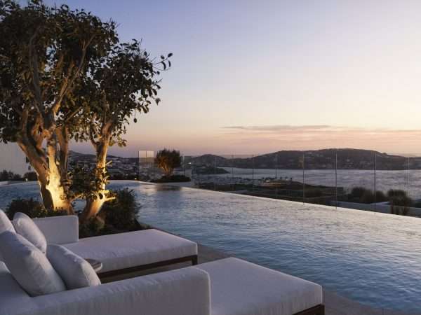 Main pool 17