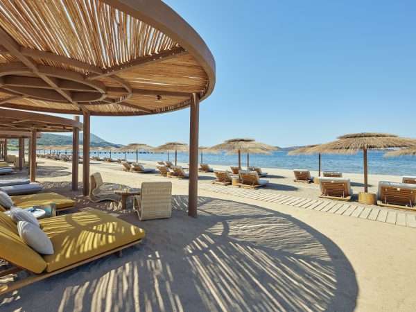 Mandarin Oriental Costa Navarino Ormos Beach Club Sunbed Cabana