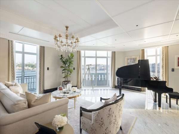 PIT_The Peninsula Suite_Living Room