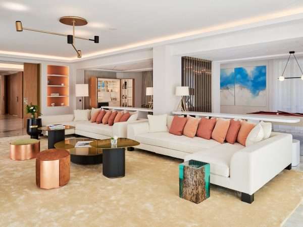 Sitting room 2 ©Carlton_Cannes_ Anthony_Lanneretonne
