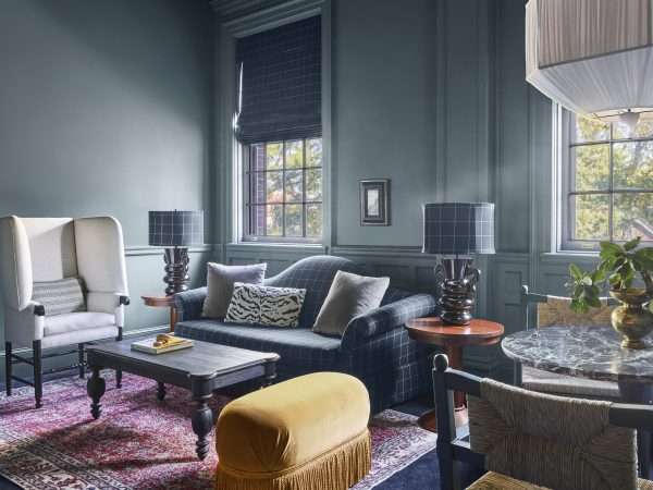 VAN_Suite_Alfred-Suite_LivingRoom_2022_1_0651_v3_Fnl_HiRes
