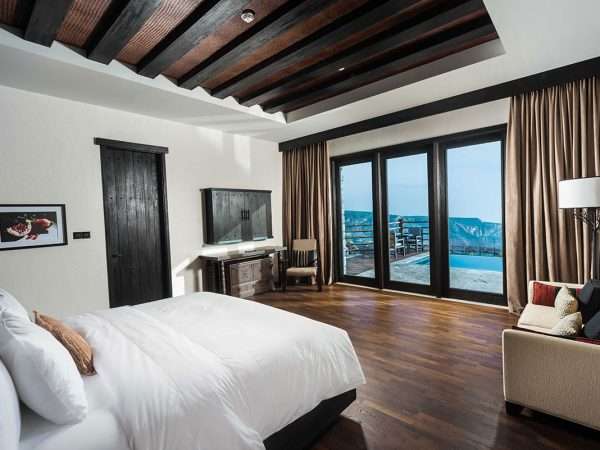 alila-jabal-akhdar-master-bedroom