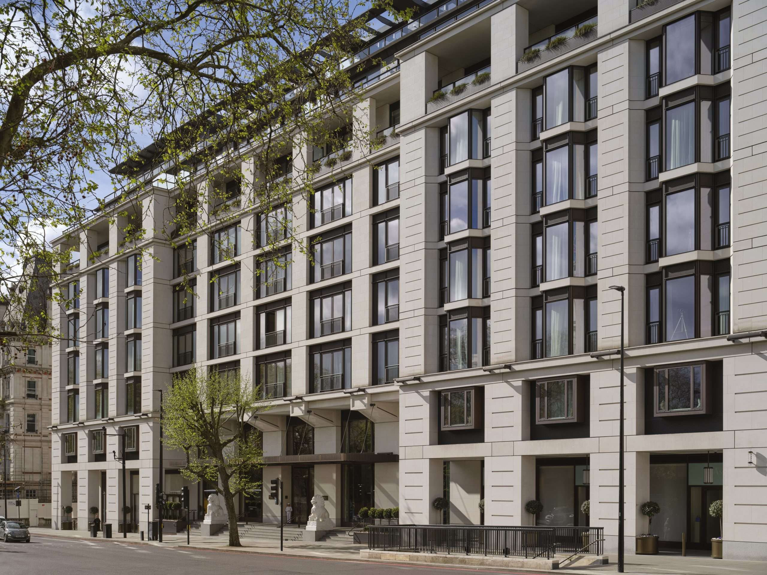 London_Exterior_2_1