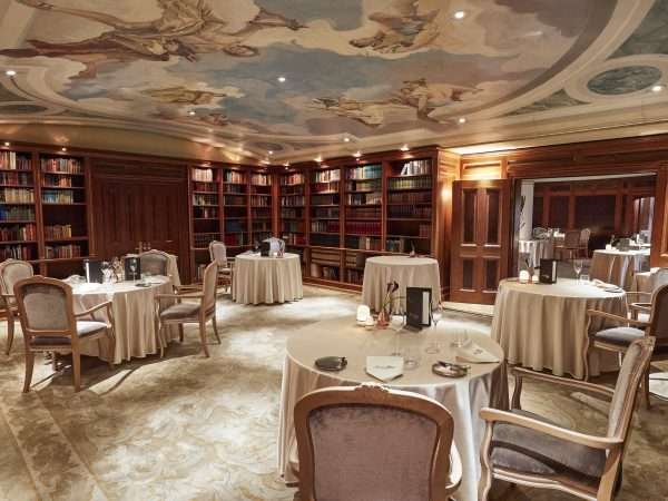 Lorenz Adlon Esszimmer_Bibliothek