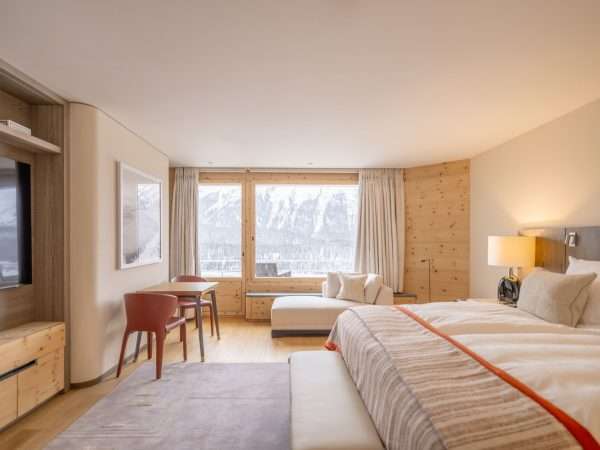 Medium-Junior Suite Lake Side South