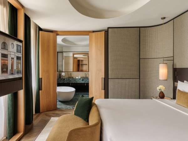 Montenapoleone Suite-Bedroom