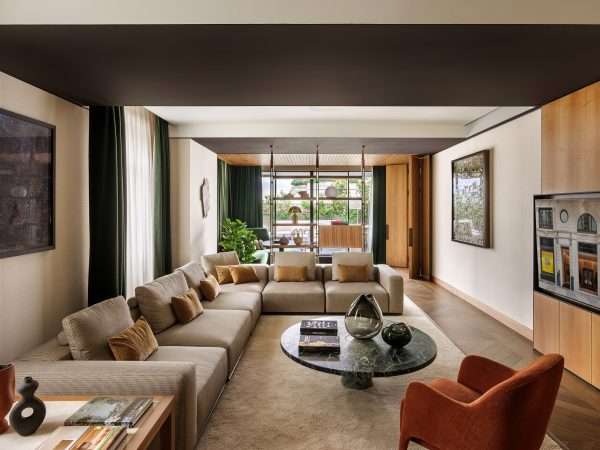Montenapoleone Suite-living room