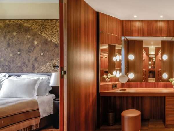 PREMIUM SUITE (2)