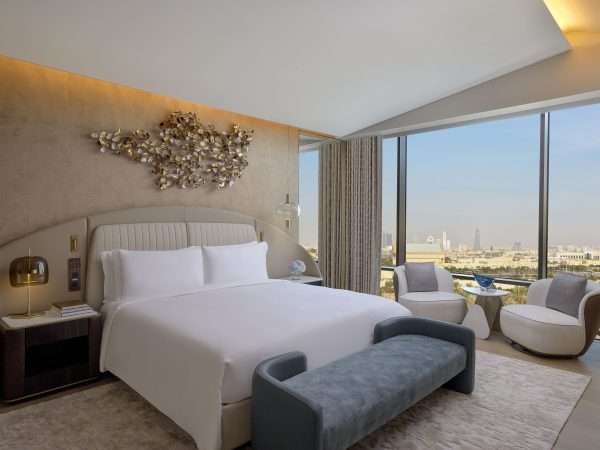Royal-Suite-Bedroom-RUXHR_2346