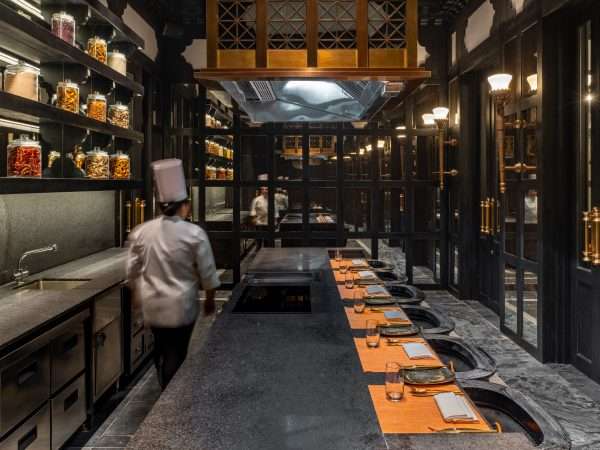 Sura-Chef's table