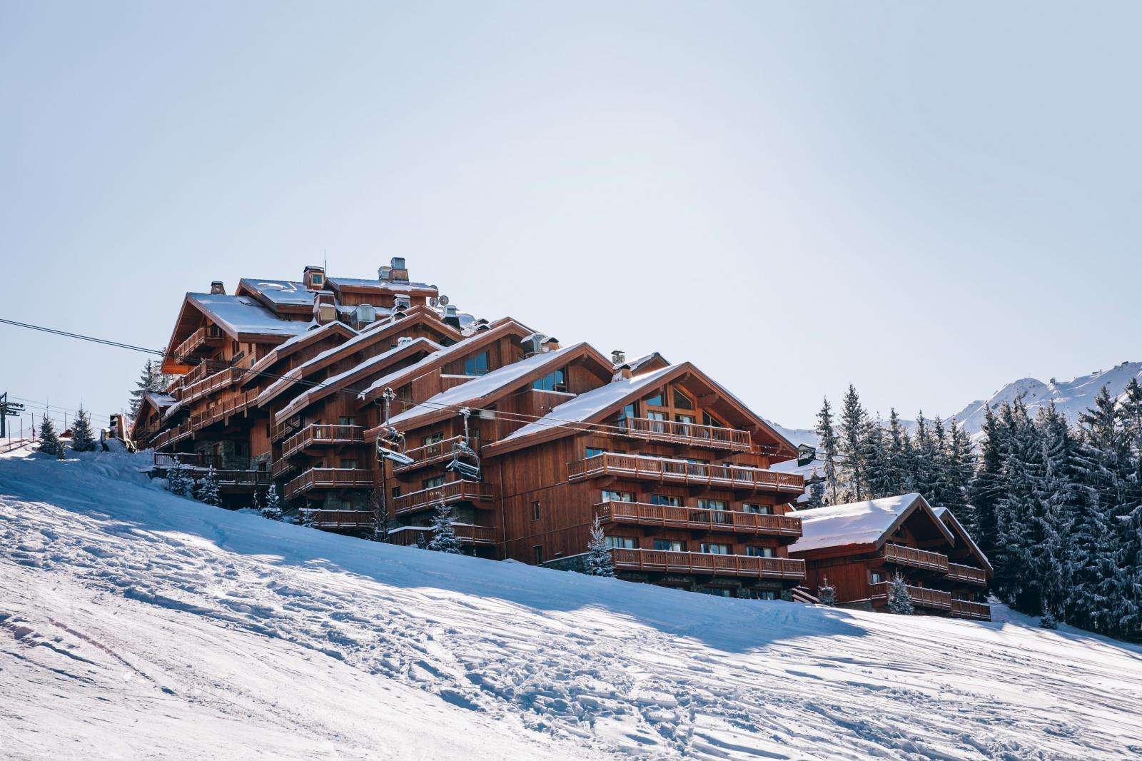 hotel-le-coucou-hotel-100300-1600-1000-auto