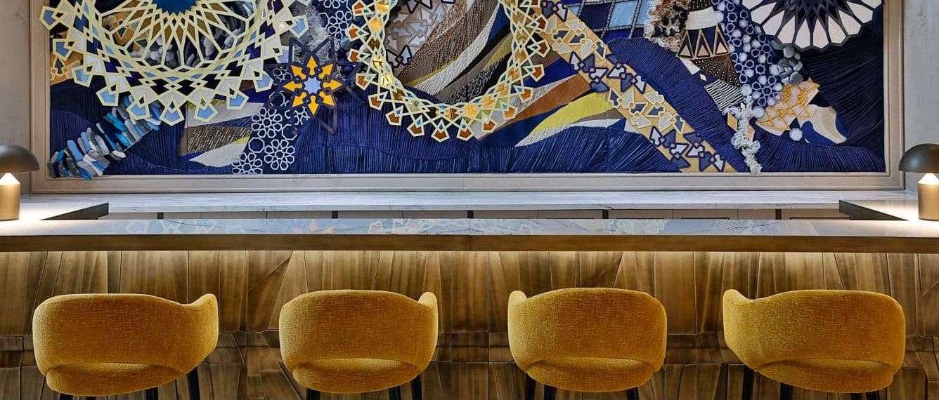 xr-ruhxr-st-regis-bar-mural-26919_Wide-Hor