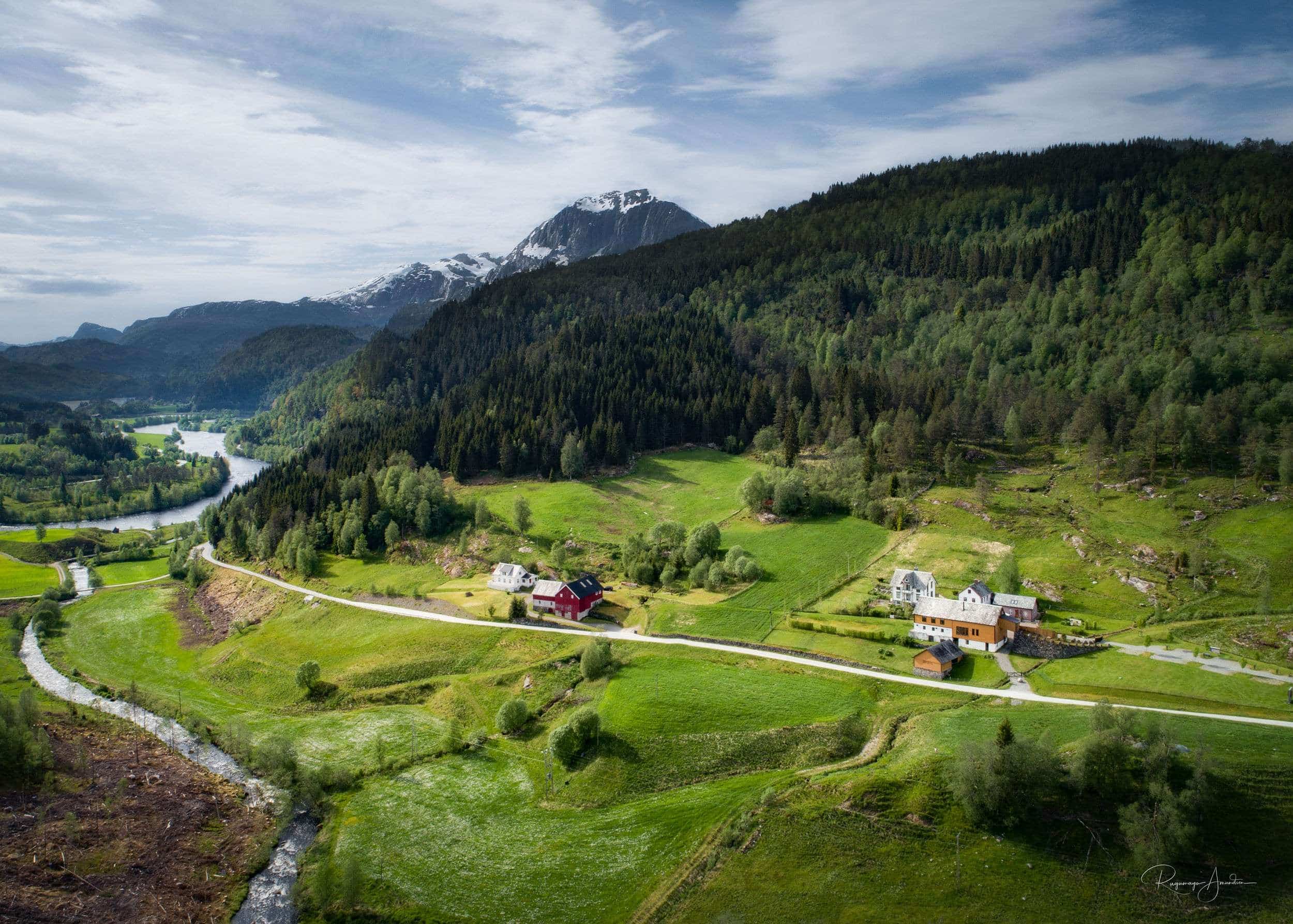 Åmot Norway – Luxury Riverside Cabin Retreat