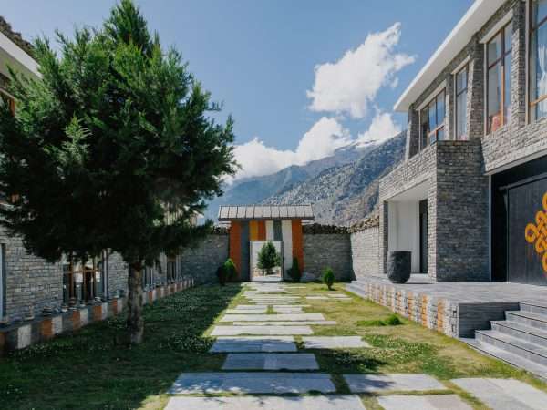 SMMBC Exterior - Elise Hassey (22)