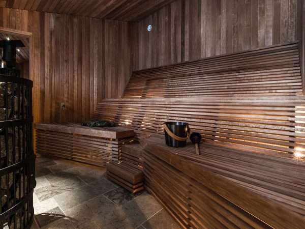 arctic-bath-small-sauna-1-photo-daniel-holmgren