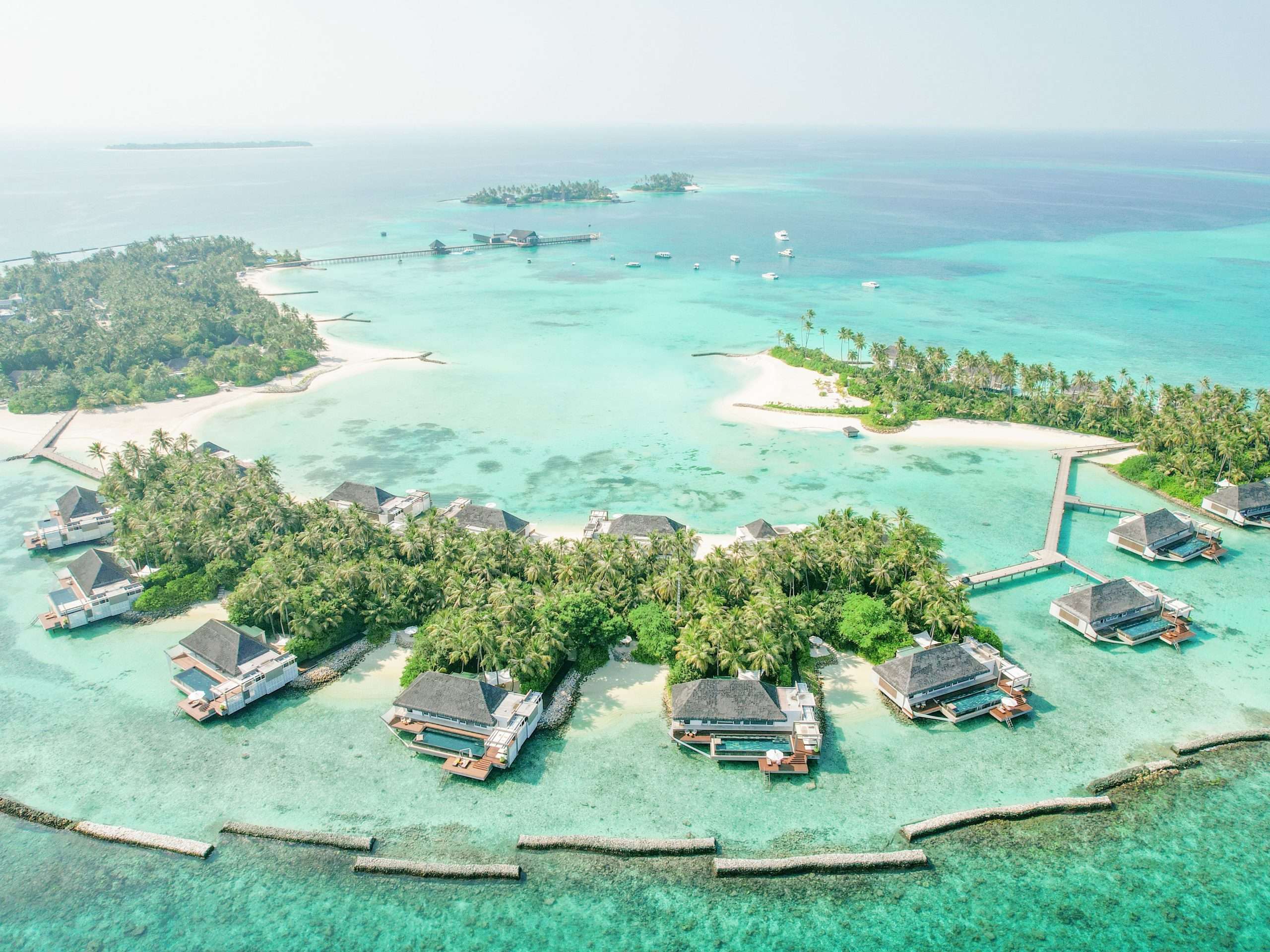 Web RGB-Cheval Blanc Randheli - Seaplane - Oliver Fly - March 2023