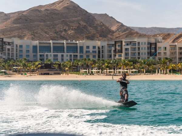 Jumeirah Muscat Bay_Wakeboarding