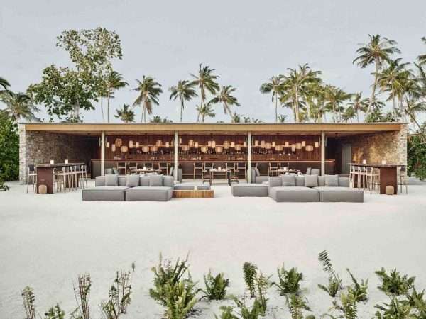 PATINA_MALDIVES_F_B_FARI-BEACH-CLUB_EXTERIOR