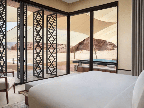 Three20Villa20master20bedroom_0