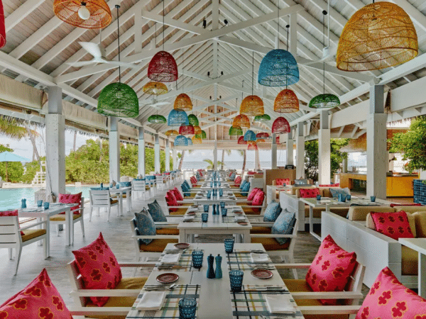 finolhu-dining-beach-kitchen-1