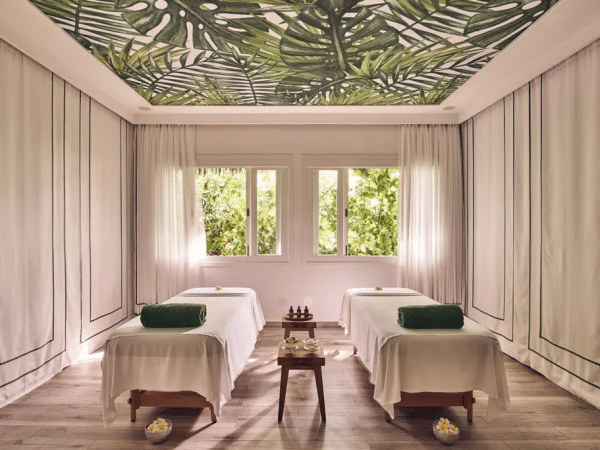 luxury-resort-maldives-spa-treatment-room-1024x683
