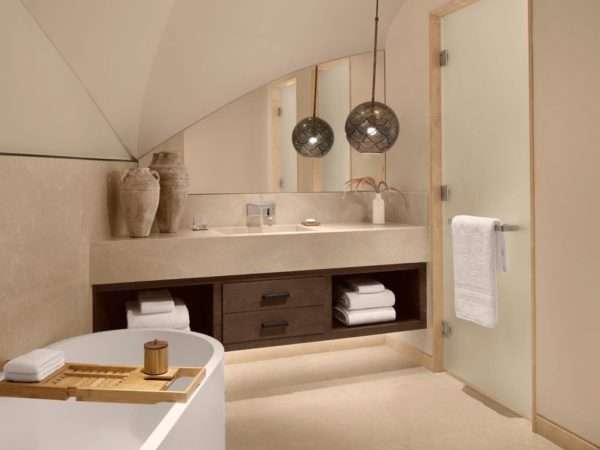 rz-ejhrz-2-bedroom-villa-bathroom-30221_Wide-Hor