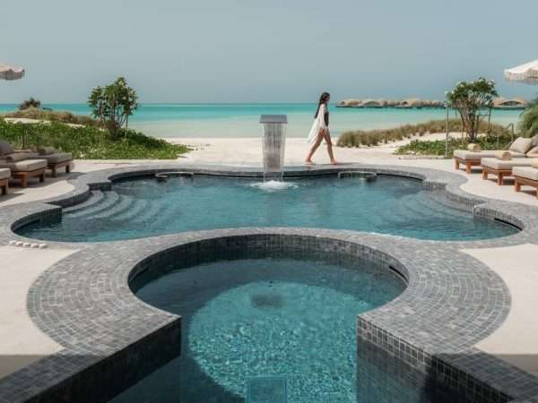 rz-ejhrz-neyrah-spa-28995-52575_Wide-Hor