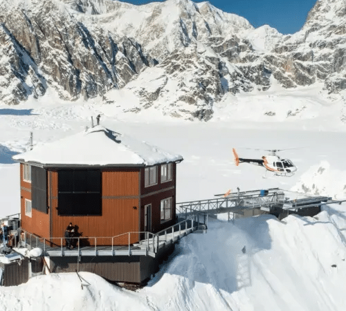 666977700212e66df738dc74_Sheldon Chalet & helicopter-min-p-500