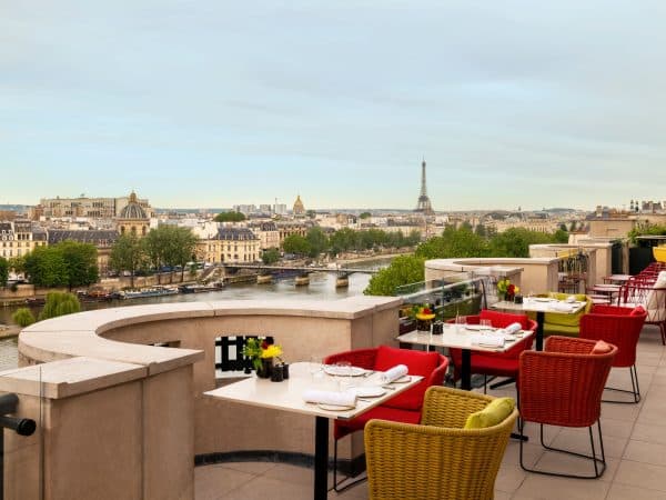 Web RGB-Cheval Blanc Paris_Le Tout-Paris_Terrasse_Vue_Vincent Leroux