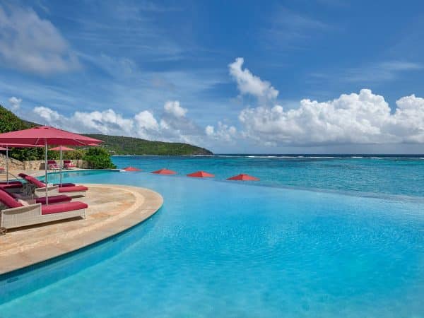 canouan-hotel-infinity-pool-01