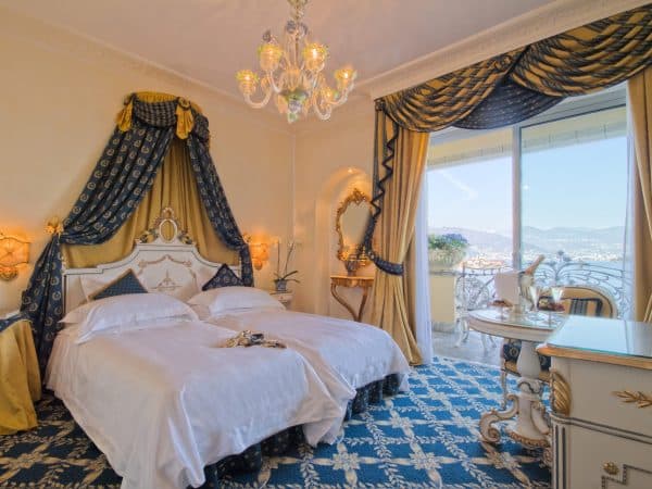 18-Deluxe-Lake-View-room-scaled