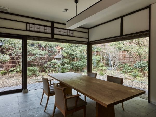 Azumi_Dining02