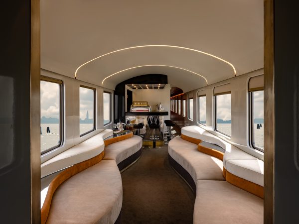 Lounge Bar Car
