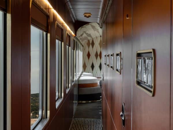Train Corridor