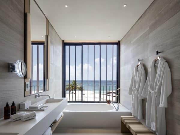 Hotel 29. Silversands Room Bathroom Ocean View